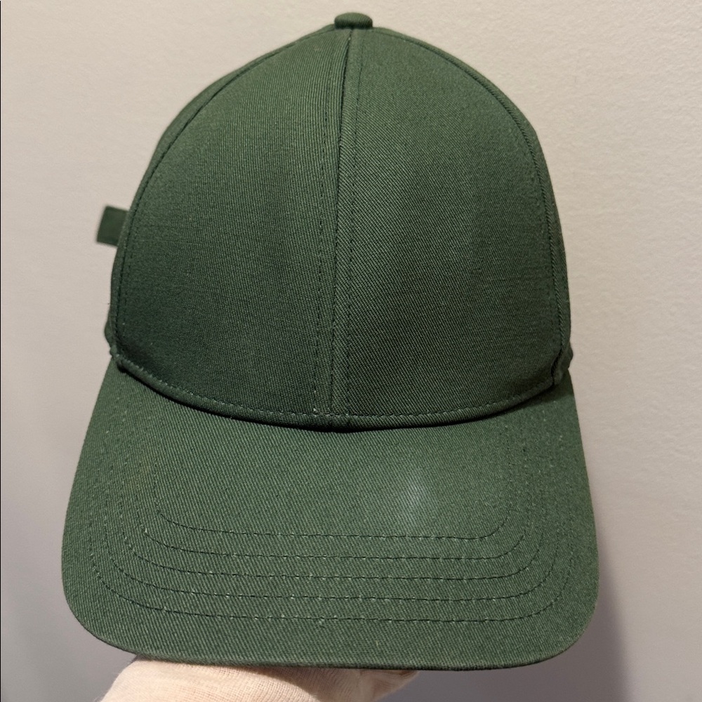 Aritzia TNA ball cap in green one size